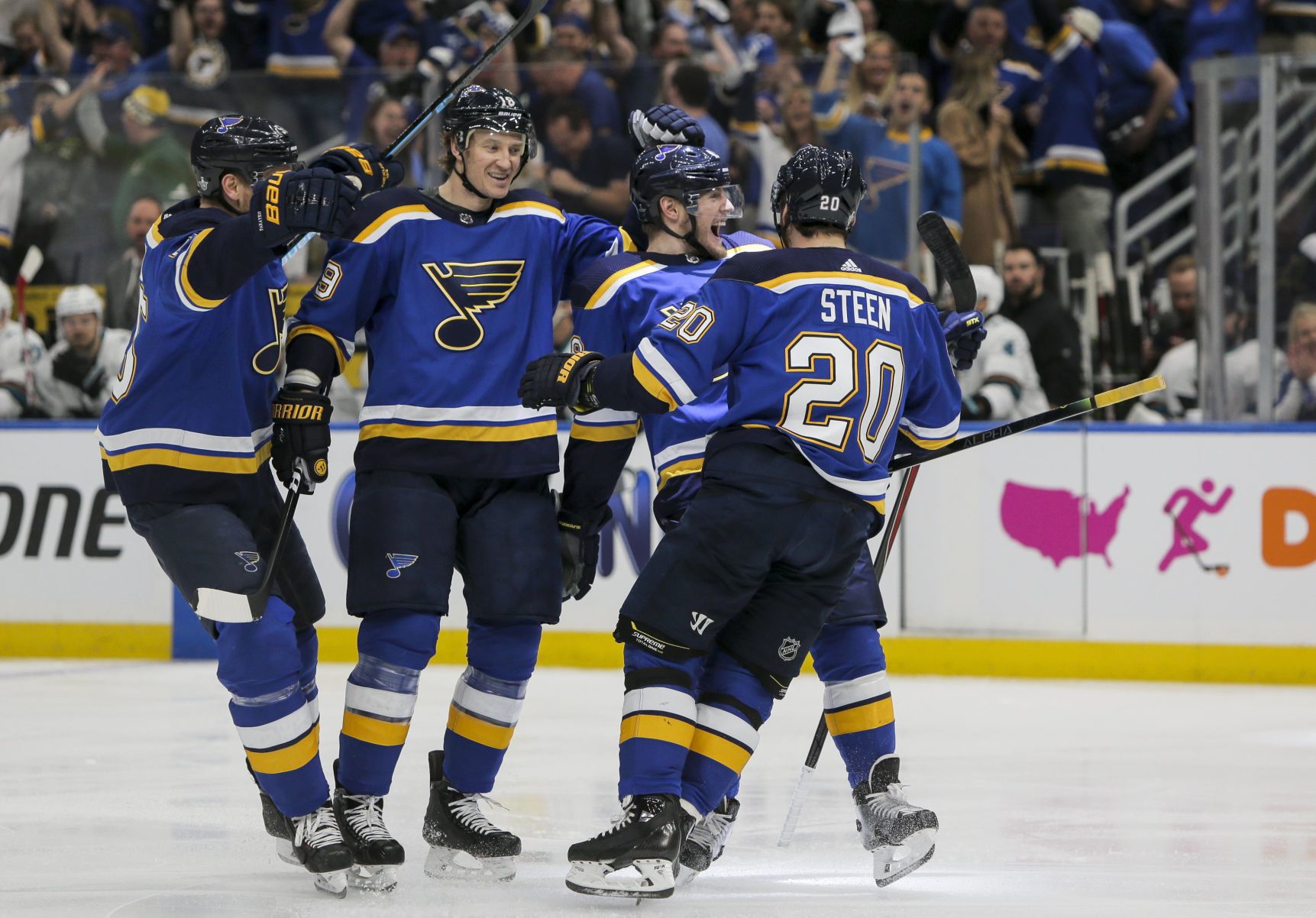 Blues look to redeem in Game 4